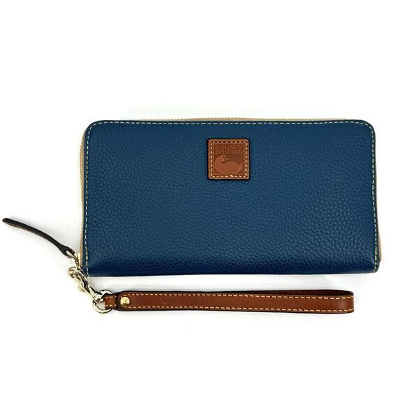 Dooney & Bourke Teal Blue Pebbled Leather Clutch Wallet Ziparound Large EUC - Picture 1 of 8